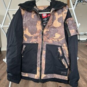 Men’s 686 snowboarding jacket
